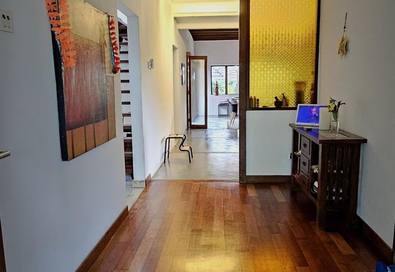 Port Dickson, Negeri Sembilan | Bungalow 1.5 Storey | Freehold Non-Bumi Lot | European Style with Swimming Pool | Partially Furnished