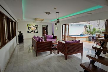 European Style Bungalow with Swimming Pool in Port Dickson