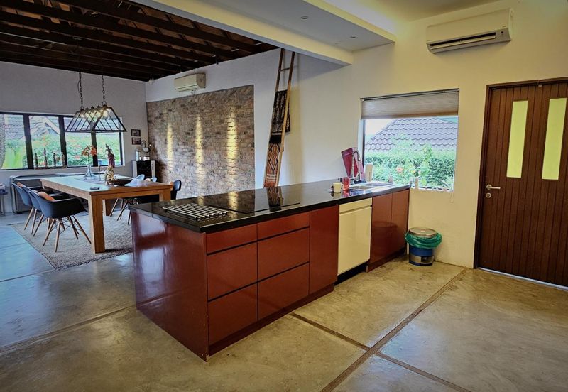 Port Dickson, Negeri Sembilan | Bungalow 1.5 Storey | Freehold Non-Bumi Lot | European Style with Swimming Pool | Partially Furnished