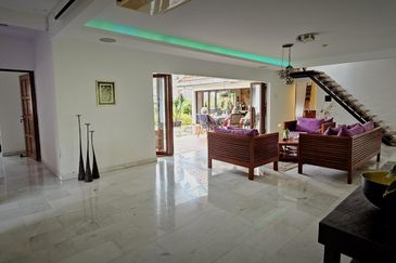 European Style Bungalow with Swimming Pool in Port Dickson