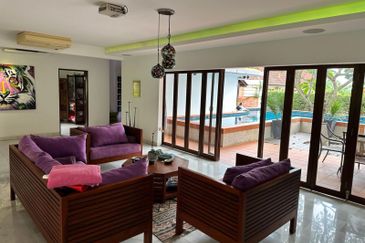 European Style Bungalow with Swimming Pool in Port Dickson