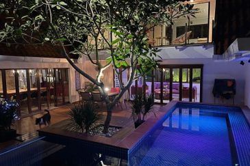 European Style Bungalow with Swimming Pool in Port Dickson