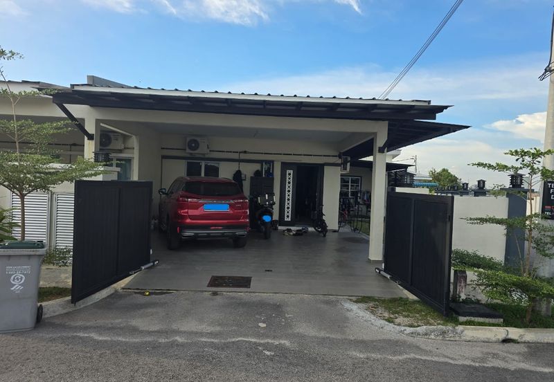 Taman Bakti YNS | Labu, Negeri Sembilan | Single Storey Corner Lot | Renovated with Extra Land. Move-In Ready!