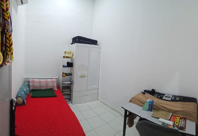 Taman Bakti YNS | Labu, Negeri Sembilan | Single Storey Corner Lot | Renovated with Extra Land. Move-In Ready!