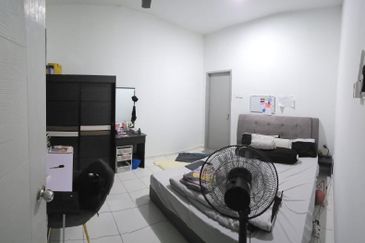 Taman Bakti YNS | Labu, Negeri Sembilan | Single Storey Corner Lot | Renovated with Extra Land. Move-In Ready!