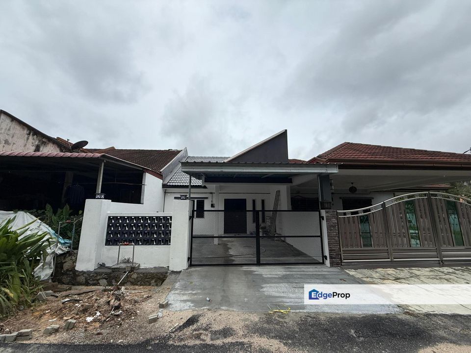 Taman Bukit Zamrud | Temiang, Negeri Sembilan | 1.5 Storey Terrace House | Intermediate | Freehold Non-Bumi Lot | Newly Renovated & Facing Open, Negeri Sembilan, Seremban