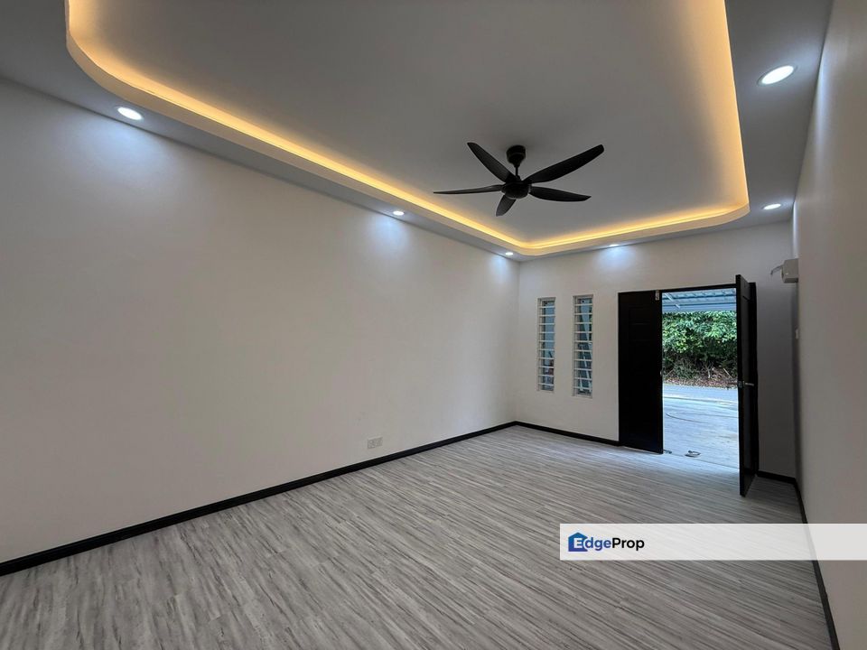 Taman Bukit Zamrud | Temiang, Negeri Sembilan | 1.5 Storey Terrace House | Intermediate | Freehold Non-Bumi Lot | Newly Renovated & Facing Open, Negeri Sembilan, Seremban