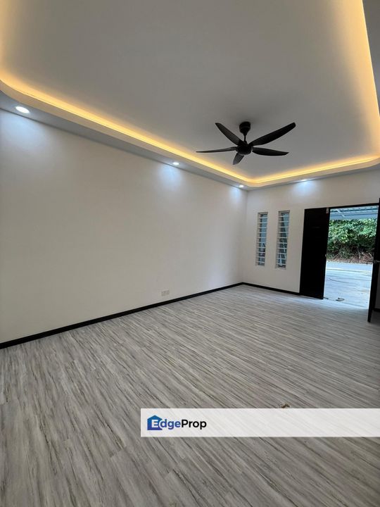 Taman Bukit Zamrud | Temiang, Negeri Sembilan | 1.5 Storey Terrace House | Intermediate | Freehold Non-Bumi Lot | Newly Renovated & Facing Open, Negeri Sembilan, Seremban