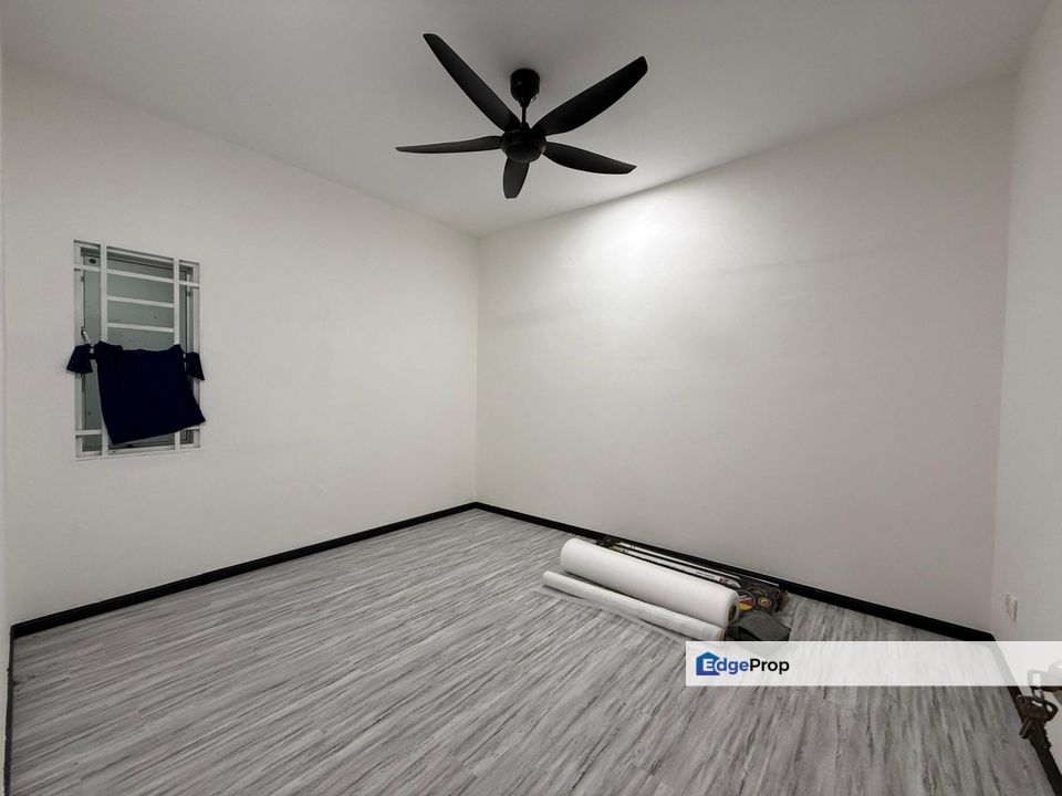 Taman Bukit Zamrud | Temiang, Negeri Sembilan | 1.5 Storey Terrace House | Intermediate | Freehold Non-Bumi Lot | Newly Renovated & Facing Open, Negeri Sembilan, Seremban