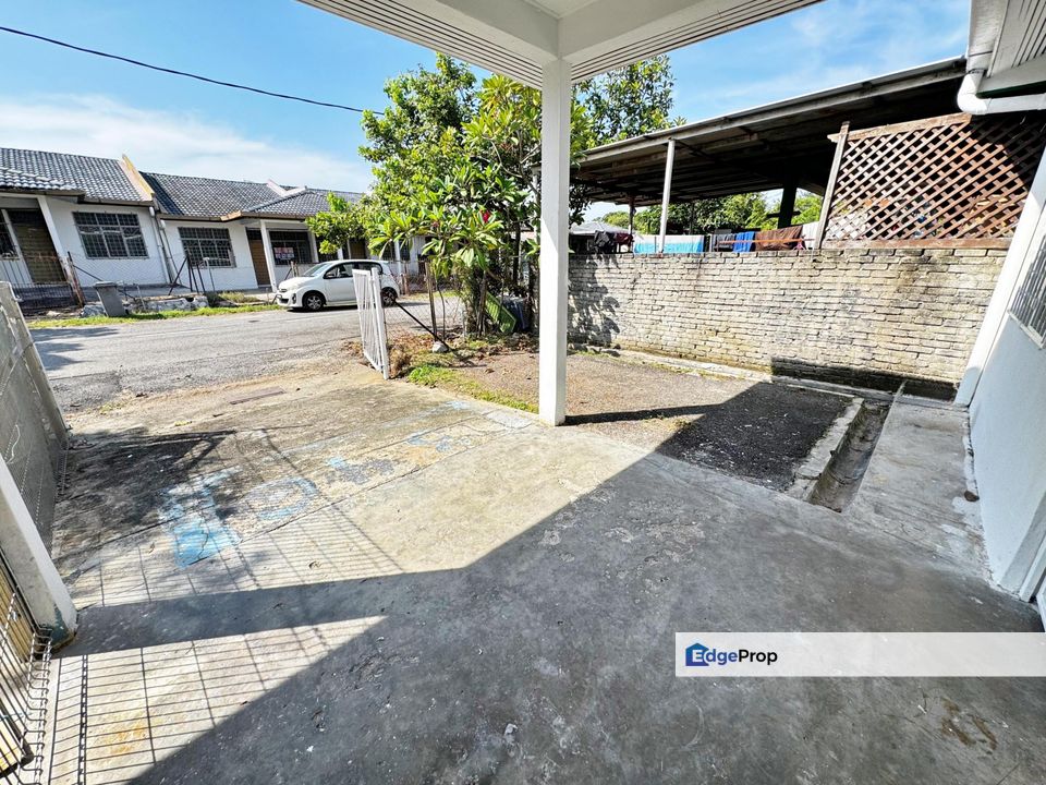 Taman Desaria | Nilai, Negeri Sembilan | Single Storey, Intermediate Lot | Freehold, Non-Bumi | Newly Repaint, Basic Unit, Negeri Sembilan, Nilai