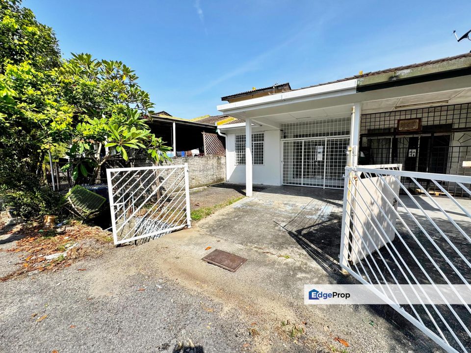 Taman Desaria | Nilai, Negeri Sembilan | Single Storey, Intermediate Lot | Freehold, Non-Bumi | Newly Repaint, Basic Unit, Negeri Sembilan, Nilai