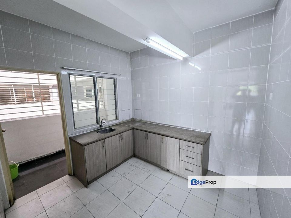 South Bayu Residence 2 | Putra Nilai | Nilai, Negeri Sembilan | Apartment Freehold Non-Bumi Lot | 4 Units Air-Condition, Negeri Sembilan, Nilai