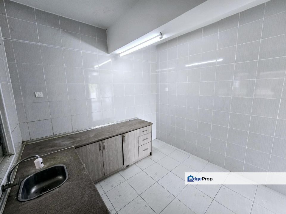 South Bayu Residence 2 | Putra Nilai | Nilai, Negeri Sembilan | Apartment Freehold Non-Bumi Lot | 4 Units Air-Condition, Negeri Sembilan, Nilai