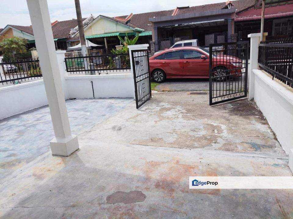 Taman Desa Cempaka | Nilai, Negeri Sembilan | Single Storey Terrace | Freehold Non-Bumi Lot | Below Market Value & Newly Paint!, Negeri Sembilan, Nilai