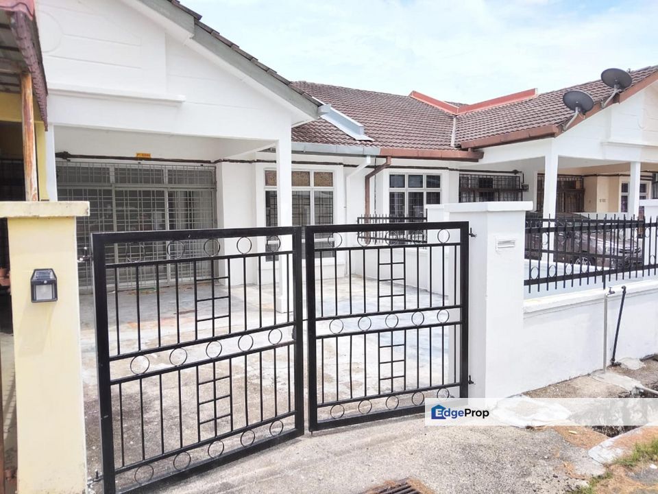Taman Desa Cempaka | Nilai, Negeri Sembilan | Single Storey Terrace | Freehold Non-Bumi Lot | Below Market Value & Newly Paint!, Negeri Sembilan, Nilai