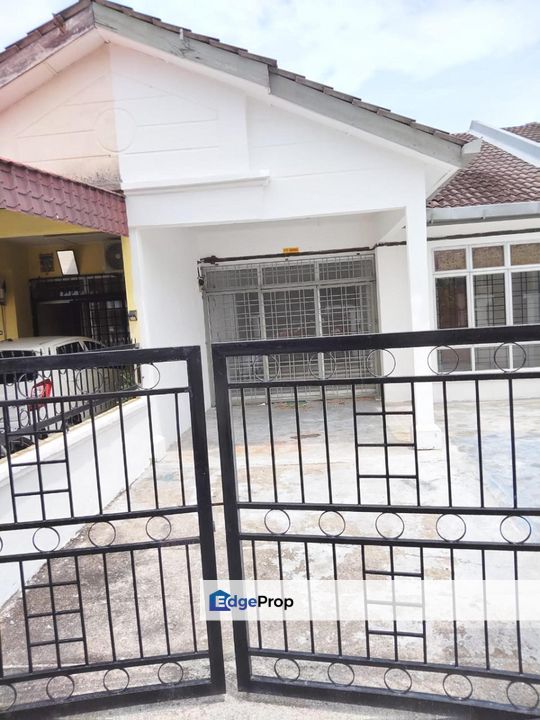 Taman Desa Cempaka | Nilai, Negeri Sembilan | Single Storey Terrace | Freehold Non-Bumi Lot | Below Market Value & Newly Paint!, Negeri Sembilan, Nilai