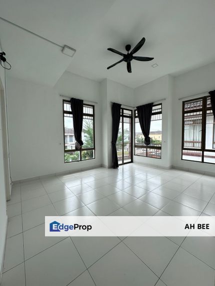 Taman Setia Tropika 2 storey cluster for rent , Johor, Setia Tropika