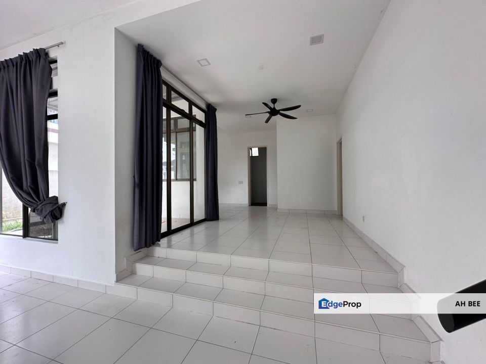 Taman Setia Tropika 2 storey cluster for rent , Johor, Setia Tropika