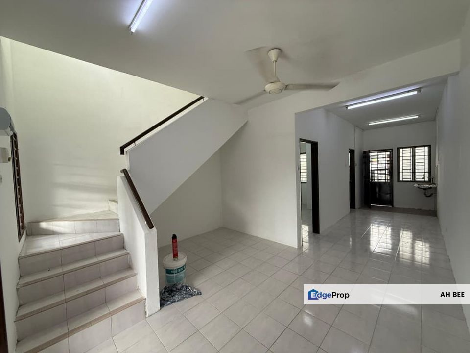 Taman Puteri Wangsa Medium Low Cost , Johor, Ulu Tiram