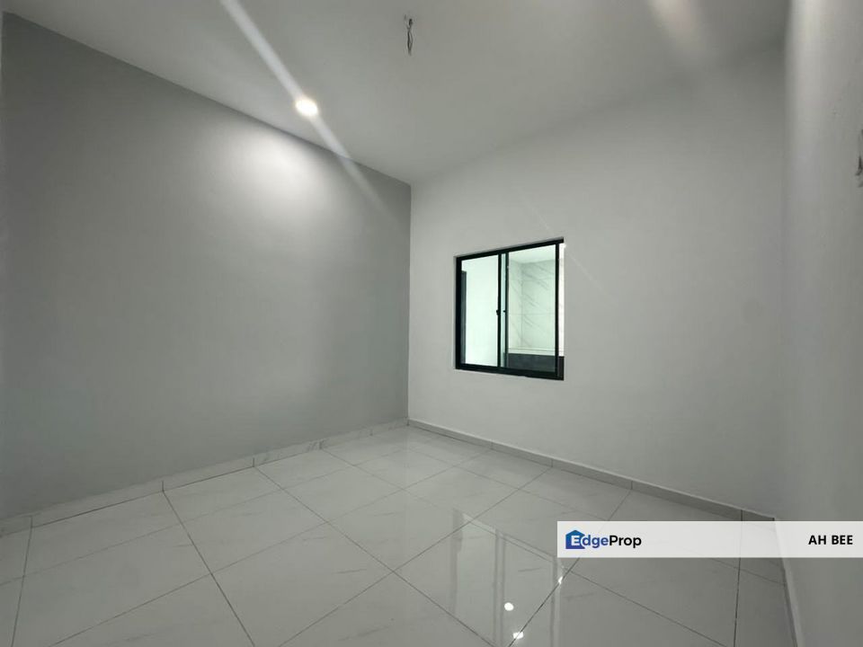 Taman Sri Skudai Single Storey terrace Corner lot for sale, Johor, Skudai