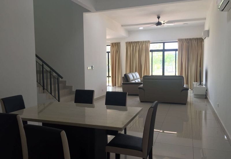 Austin Residence @Taman Mount Austin