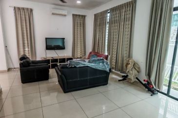 Austin Residence @Taman Mount Austin