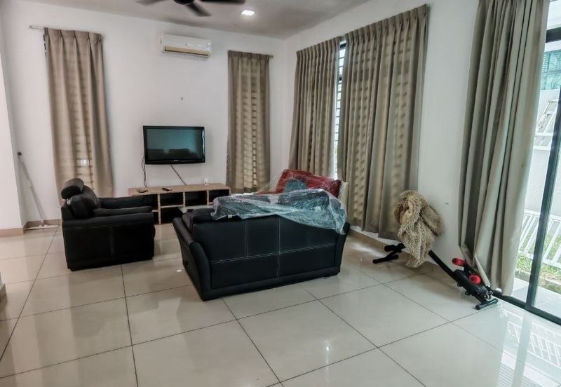 Austin Residence @Taman Mount Austin