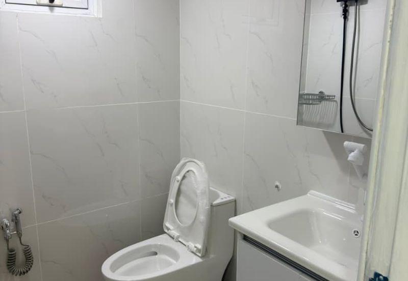Near to CIQ 3 bedrooms flat for rent