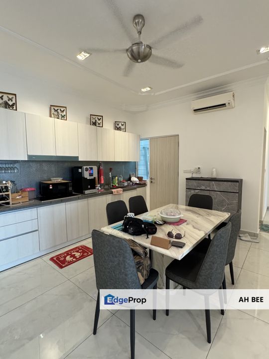 Havona 3 bedrooms fully renovated apartment for Sale, Johor, Johor Bahru