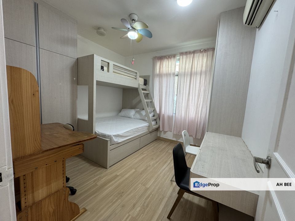 Taman Gaya Cluster double storey for rent, Johor, Ulu Tiram