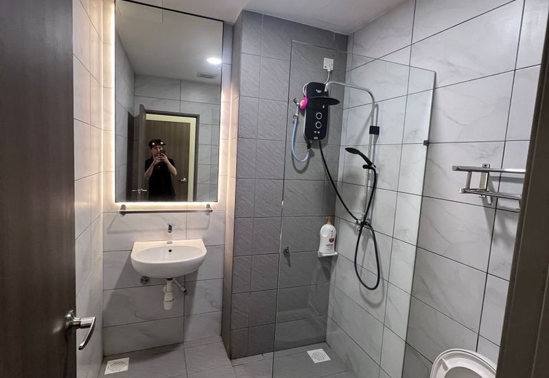 SKS Habitat Apartment, Larkin