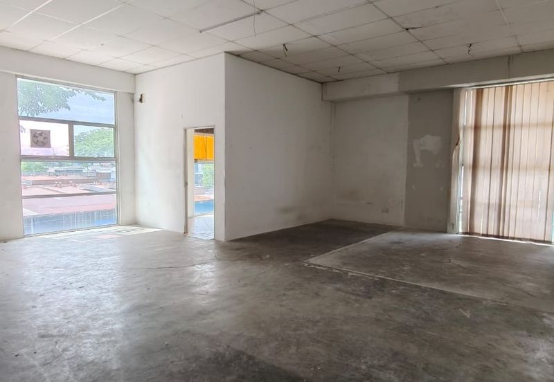 Taman Mount Austin Commercial