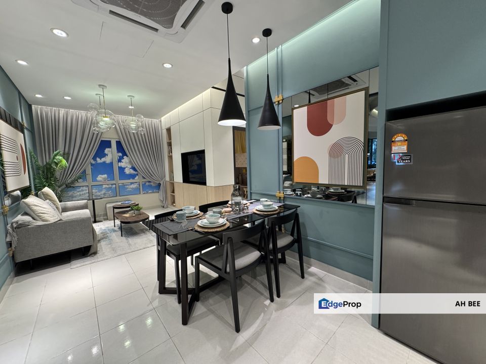 Molek brand new 3 bedrooms apartment, Johor, Johor Bahru