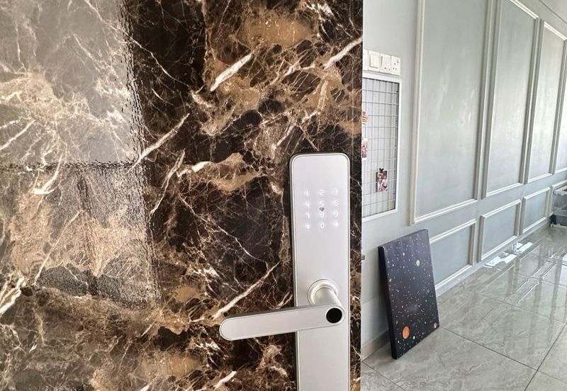 Midas Perling Apartment