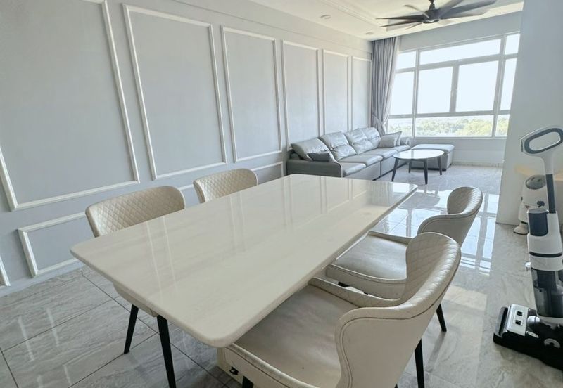 Midas Perling Apartment