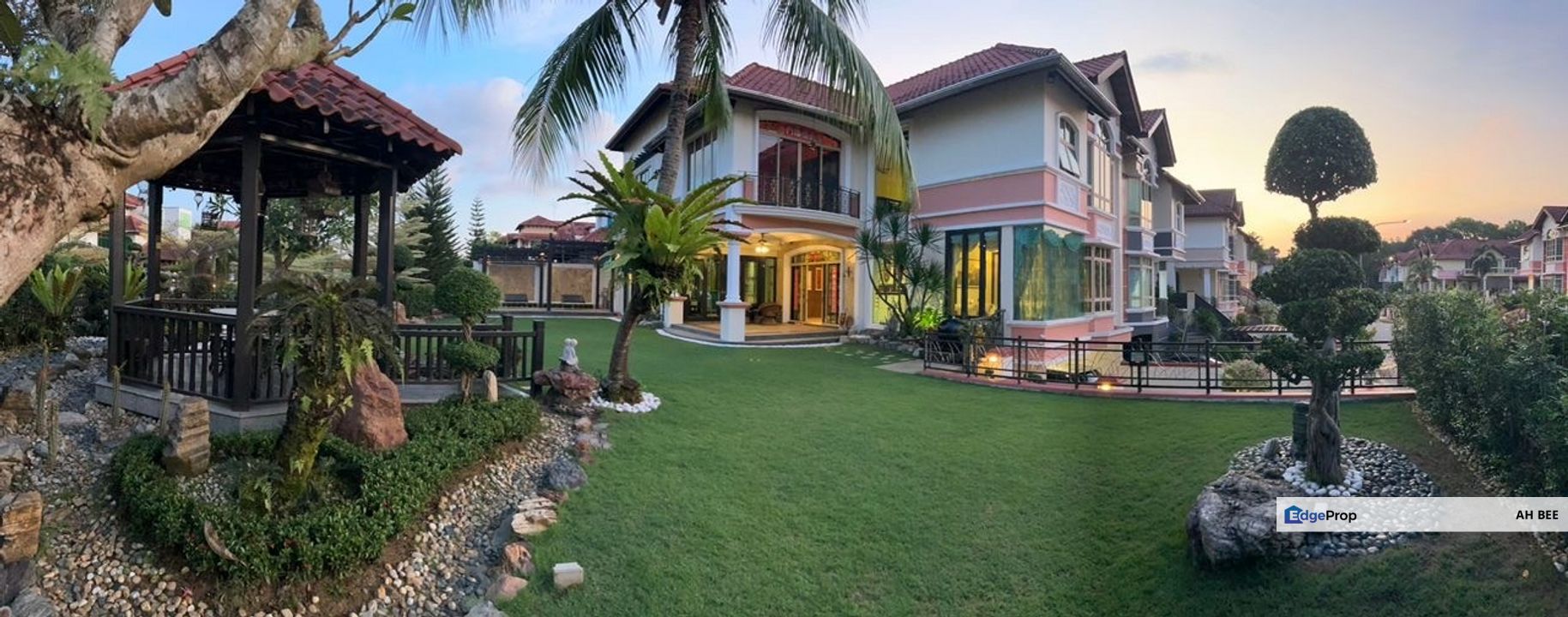 Redang Villa @ Taman Molek 3 storey Semi D, Johor, Johor Bahru