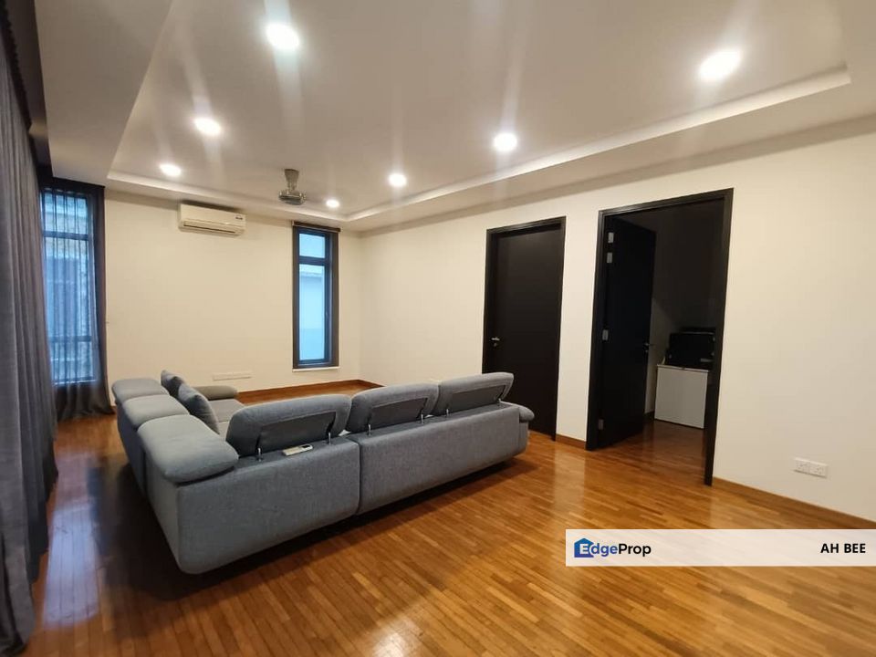 Impian Height Fully Renovated Semi D for Sale, Johor, Skudai