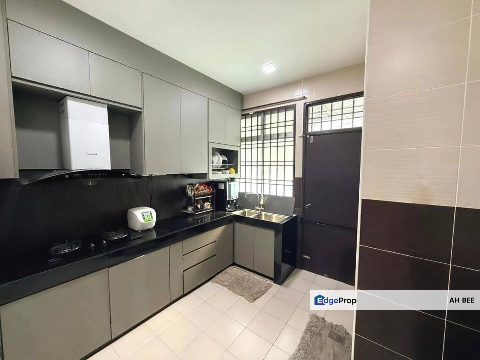 Bestari Indah 2 storey fully furnished for Sale, Johor, Ulu Tiram