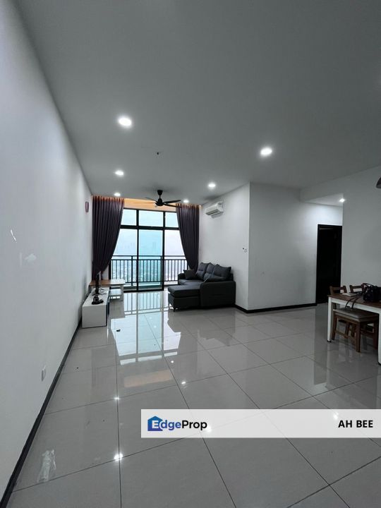 Molek regency fully furnished with 2 car parks, Johor, Johor Bahru