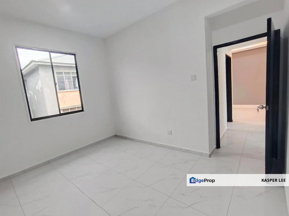 Taman Pelangi Indah Flat For Sale Fully Renovated Nice Condition, Johor, Ulu Tiram