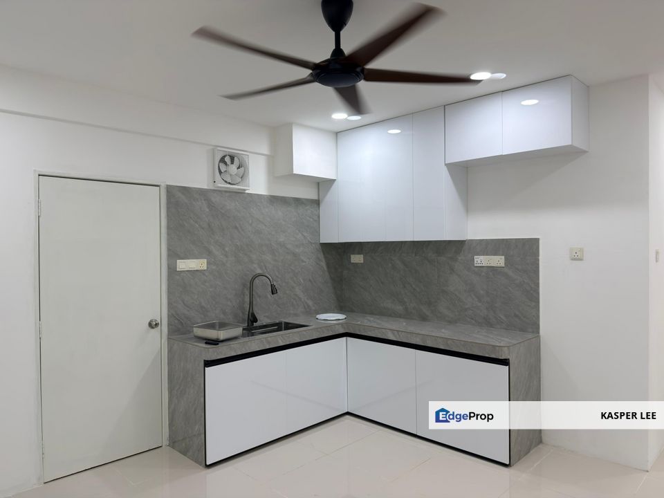 Pangsapuri Impian Stulang JB Town Flat For Rent Fully Renovated Nice Location Partial Furnished, Johor, Johor Bahru