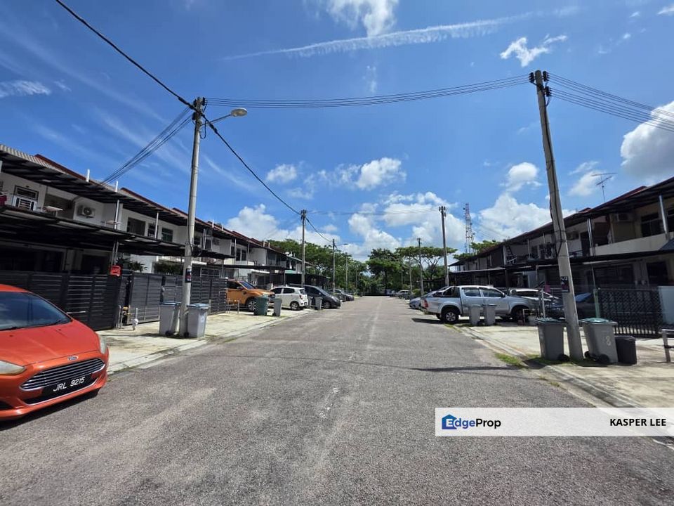 Taman Mount Austin Townhouse For Sale Renovated Nice Condition Nice Location, Johor, Johor Bahru