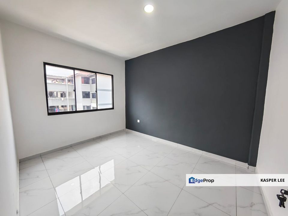 Permas Jaya Flat For Sale Fully Renovated Nice Condition Hot Area, Johor, Johor Bahru