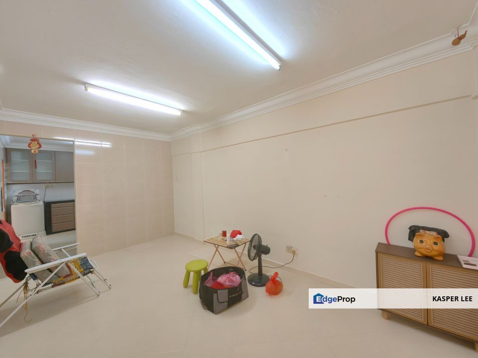 Taman Plentong Baru Flat For Sale Fully Renovated Nice Condition Nice Location, Johor, Masai