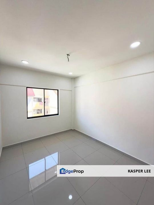 Plentong Flat For Sale Fully Renovated Nice Location, Johor, Pasir Gudang