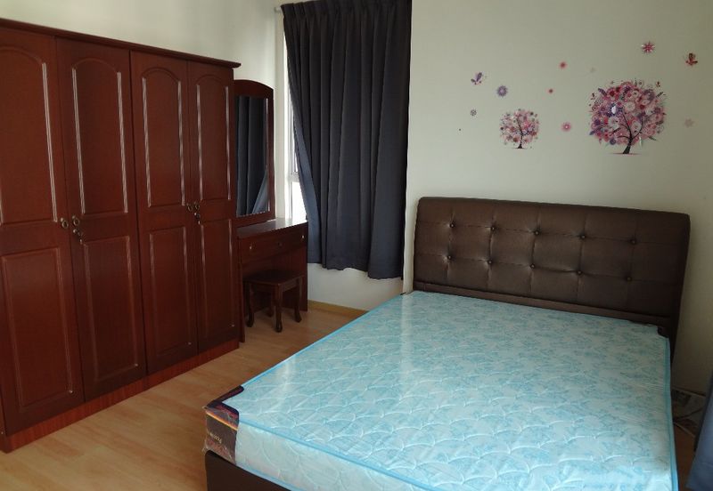 1 Borneo | Tower B Condo | Corner Lot | Windy Unit | High Floor