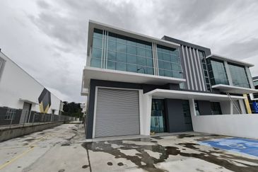 🔥🔥 For Rent🔥🔥

*Frontier Industry Park @ Desa Cemerlang*