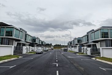 🔥🔥 For Rent🔥🔥

*Frontier Industry Park @ Desa Cemerlang*