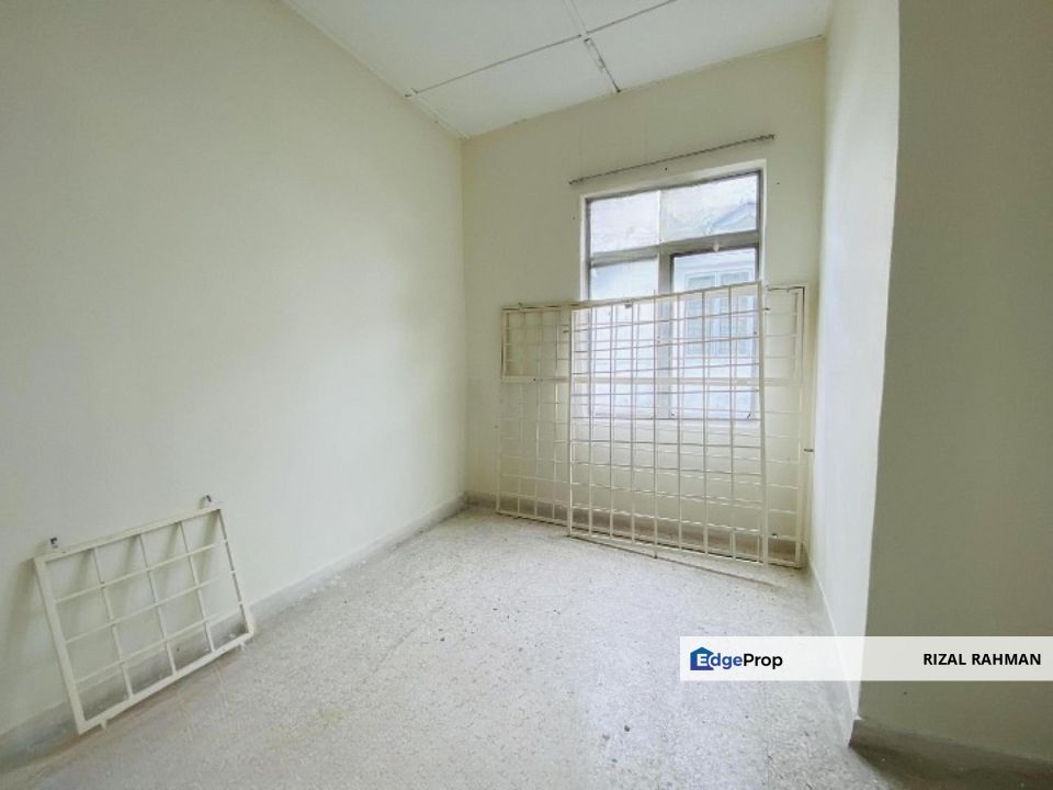 Single-Storey Terrace, Taman Desa Cempaka, Nilai, Negeri Sembilan, Nilai