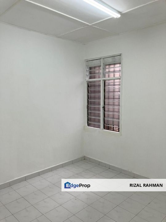 Single-Storey Terrace Taman Desaria, Nilai, Negeri Sembilan, Nilai